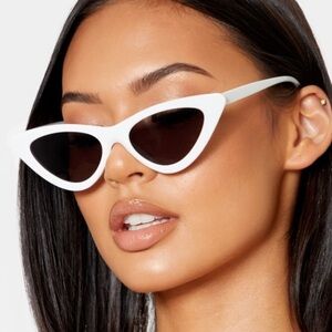 NWT * Pretty little thing White Retro Cat Eye Sunglasses